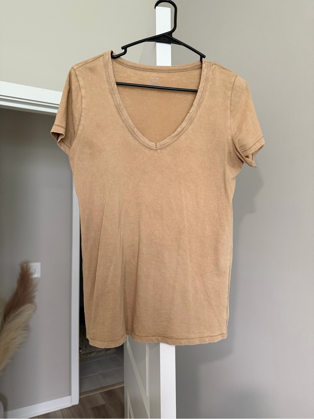 aerie V-Neck Short Sleeve Tee in Tan